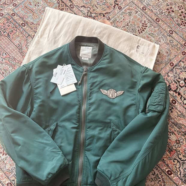 비즈빔 토르손 marque color green