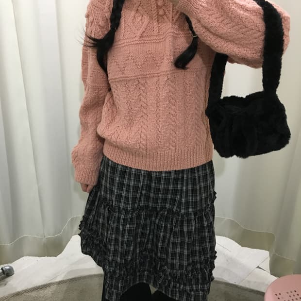 pink pompom knit