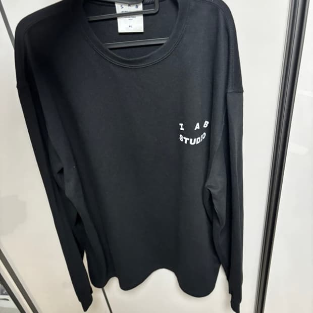 아이앱 스튜디오 롱슬리브 티셔츠 블랙 색상 XL