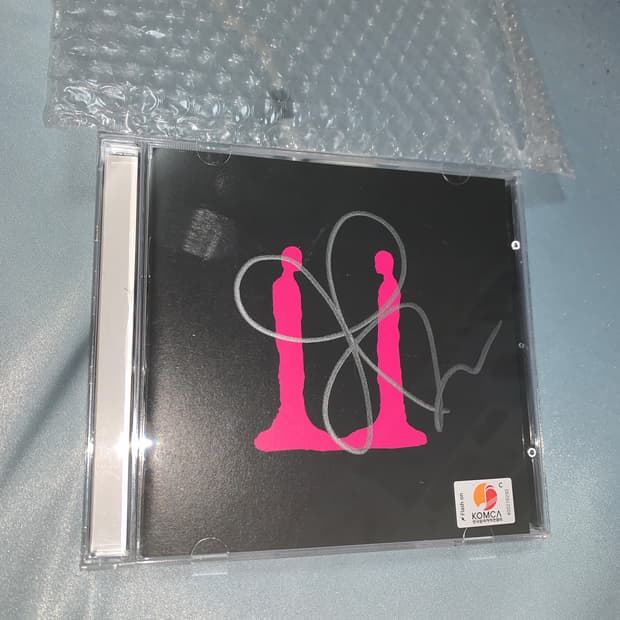 지드래곤 친필사인 위버맨쉬 앨범 핑크
