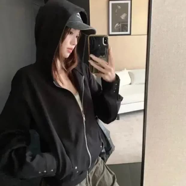 스터드 후드집업