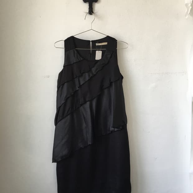 Layer point sleeveless onepiece