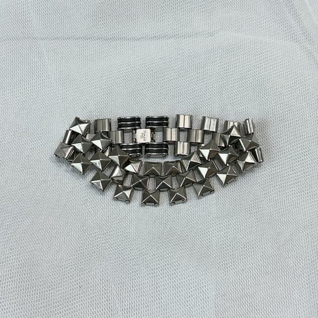 Vintage Studded Bangle
