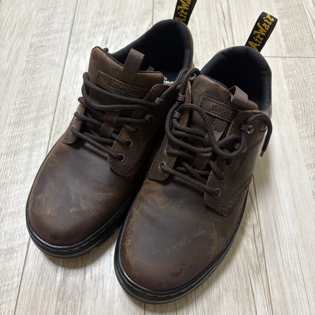 닥터마틴 리더 크레이지홀스 270