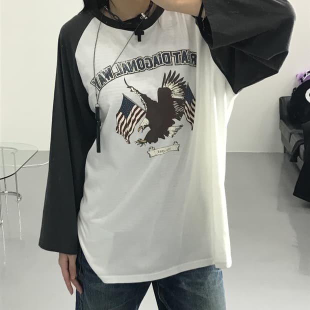 헬름 독수리 프린팅 티