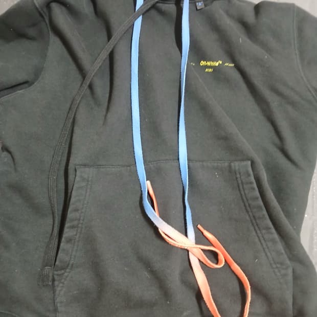 오프화이트 후드티