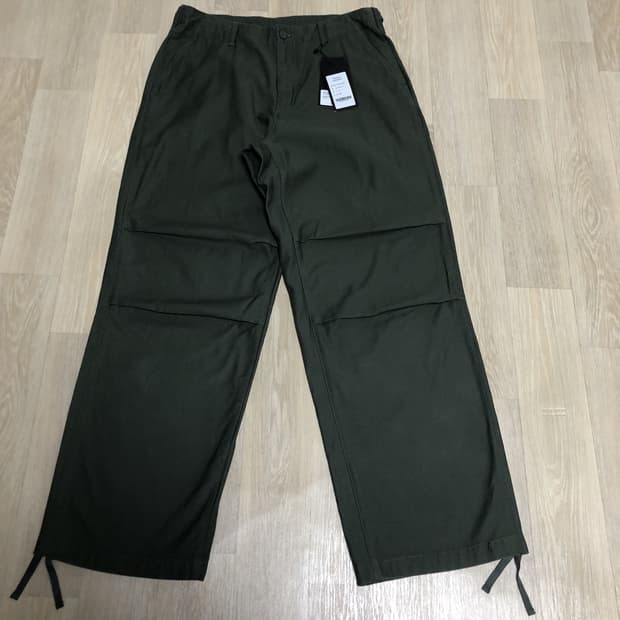 (32) 새상품 무신사 스탠다드 백사틴 파라슈트 팬츠 카키