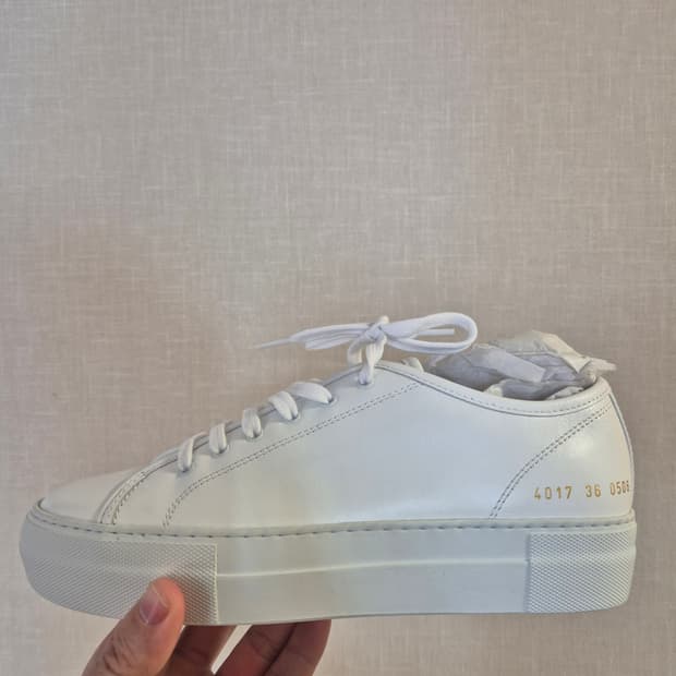 [새상품/230] 커먼 프로젝트 토너먼트 로우 슈퍼 화이트