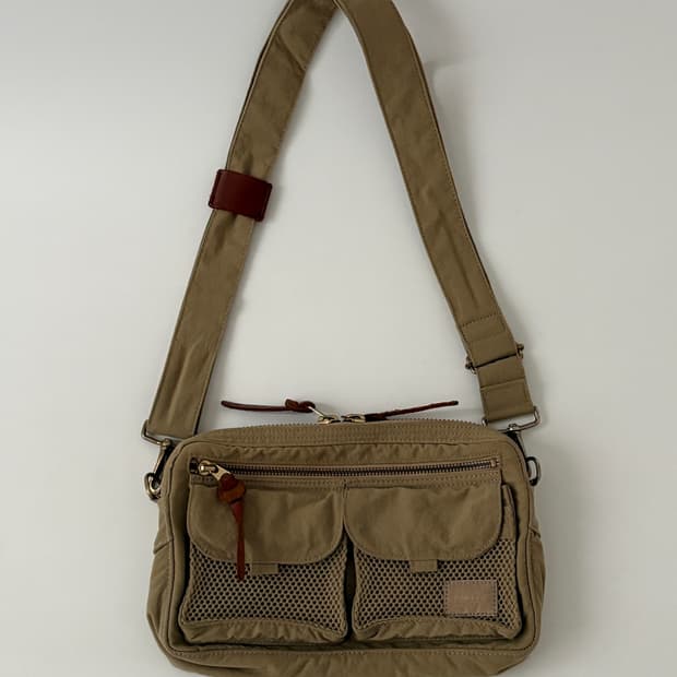 Cotton Mesh Pocket Shoulder Bag (Camel)