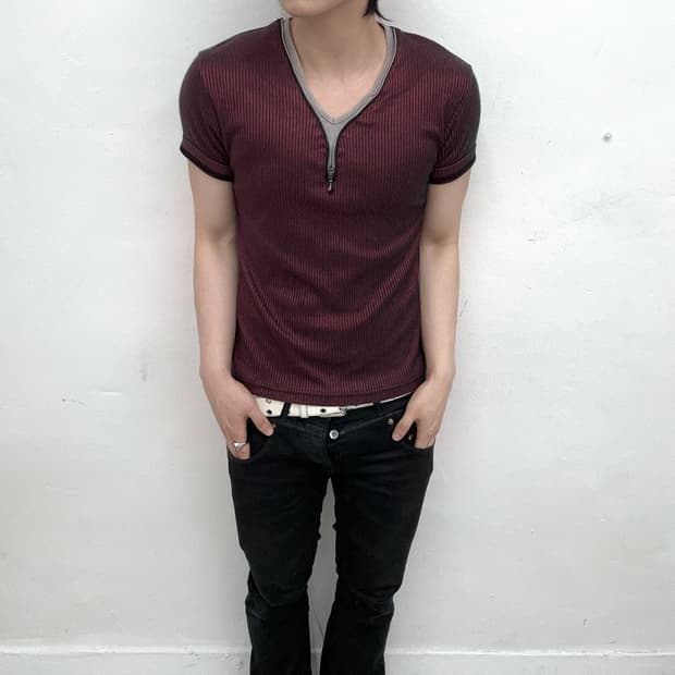 Semantic burgundy zip neck short sleeve