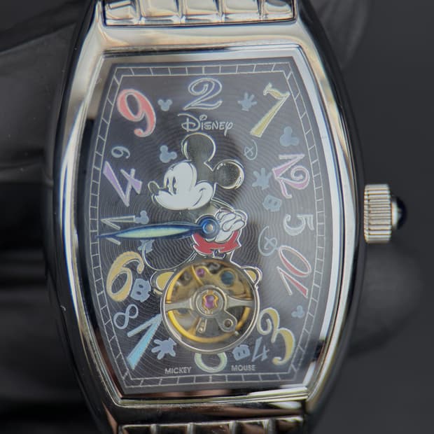 77주년 한정판 디즈니 판타지아워 시계