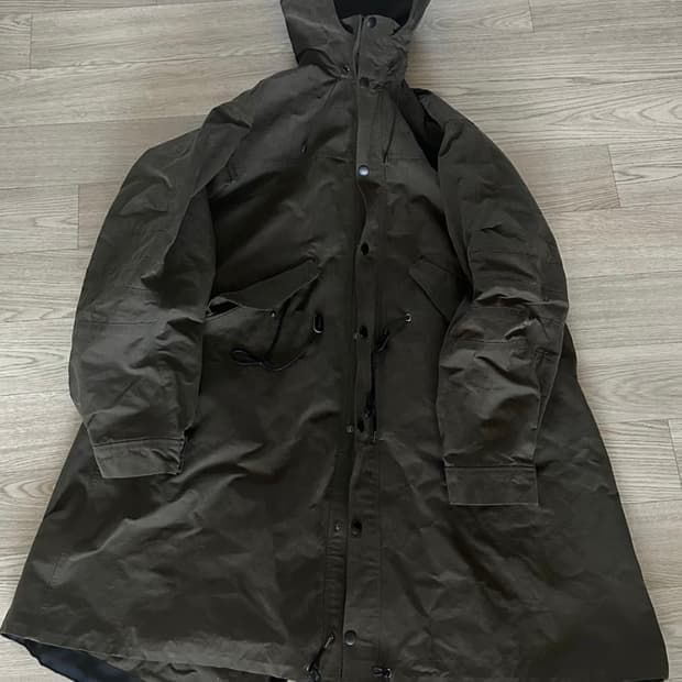 18fw 브라운야드 에센셜 파카