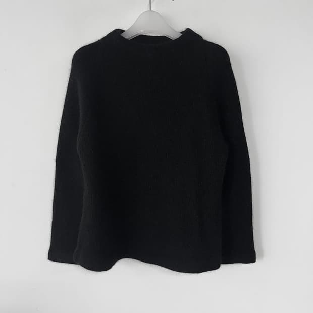 알마니 블랙 니트 풀오버