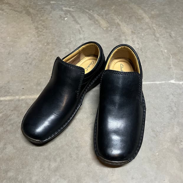 260) 클락스 Clarks 블랙 레더 슬립온 신발