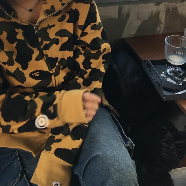 베이프 샤크 후드집업 황계