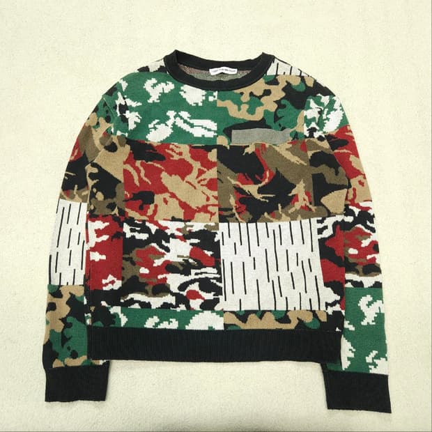 고샤루브친스키 카모 니트