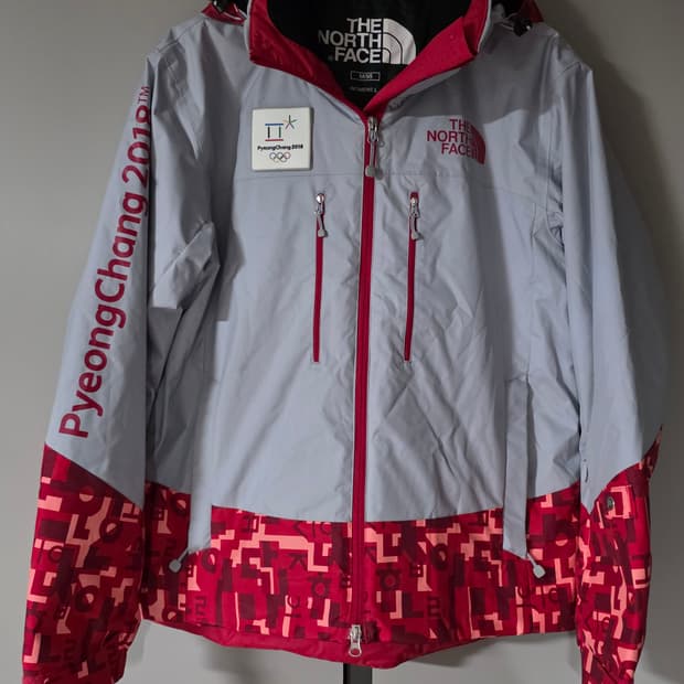 노스페이스 2018평창 동계올림픽 
한정판 스키점퍼.  싸이즈95~100
