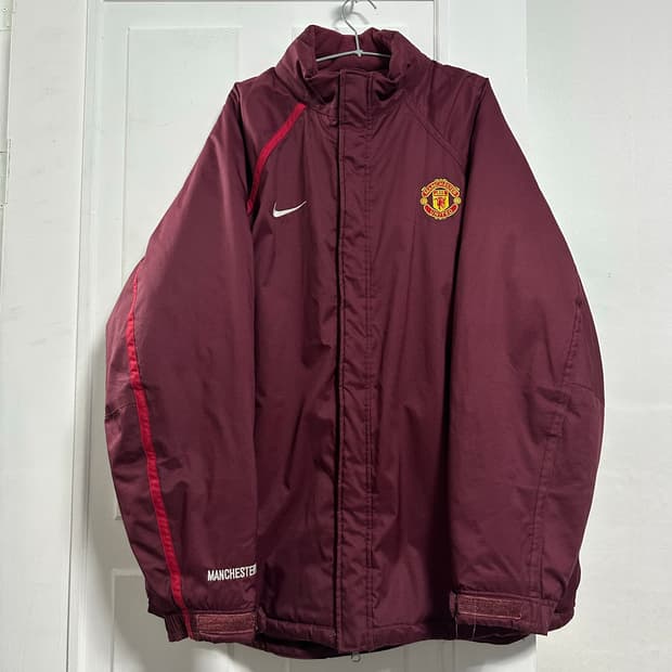 나이키 맨유 패디드 자켓