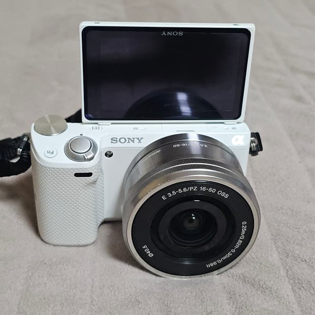 소니 NEX-5T 미러리스 카메라