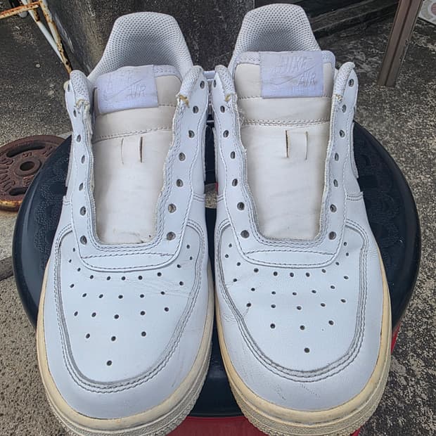 나이키 에어포스1 로우 화이트 껌솔 235 상태좋음 여성추천
