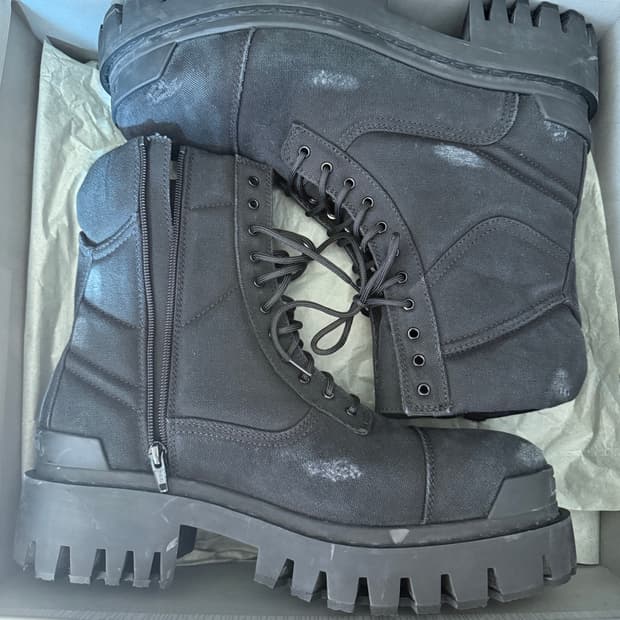 [43] 발렌시아가 컴뱃 스트라이크 부츠