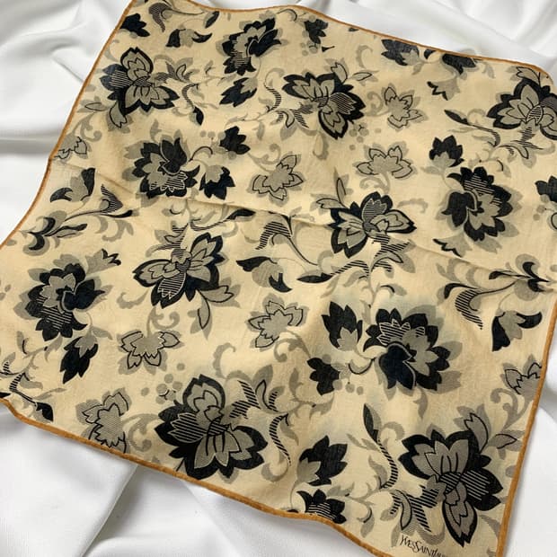 [정품] YSL 입생로랑 플라워패턴 빈티지 쁘띠스카프 손수건