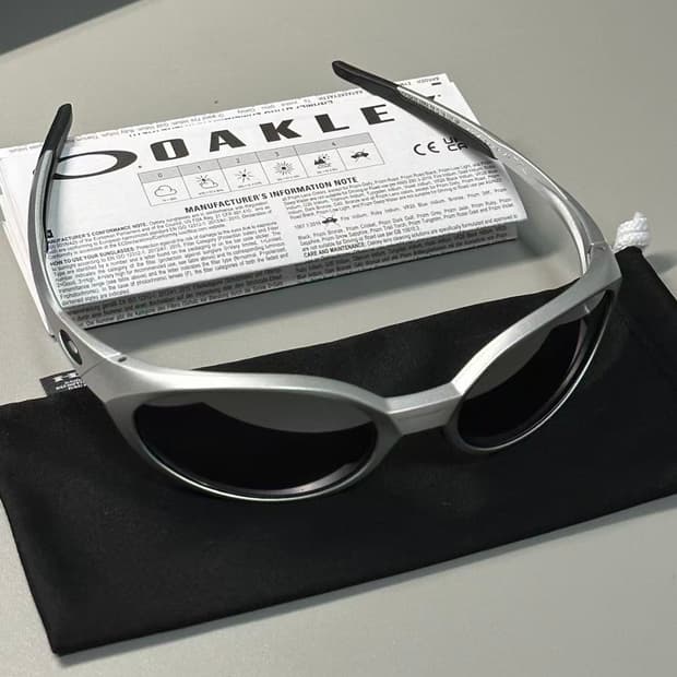 오클리 아이 자켓 리덕스 실버 프레임 프리즘 블랙 폴러라이즈드 렌즈 하이