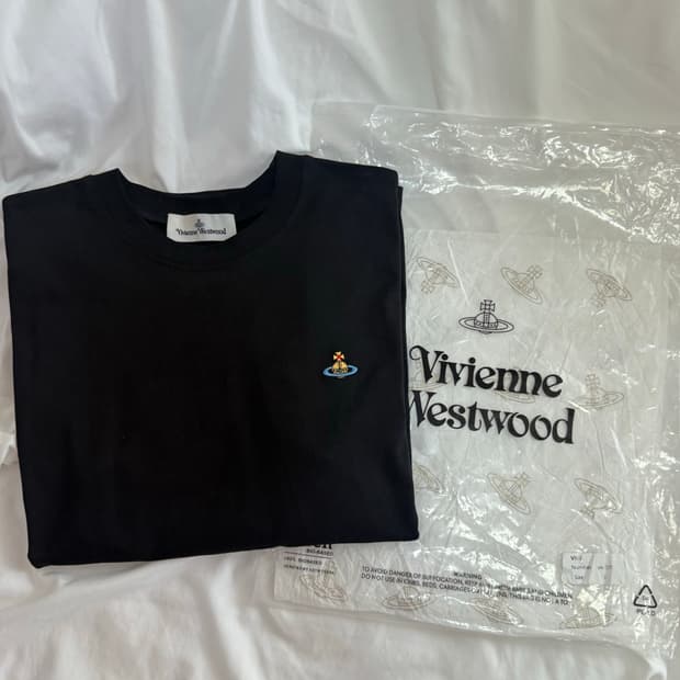 비비안웨스트우드 로고 반팔티 블랙 남녀공용 완전새상품급