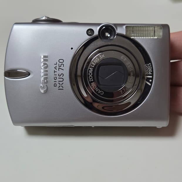 캐논 익서스 750 디지털 카메라