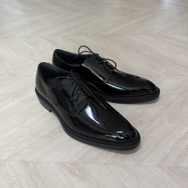 자라 Zara 에나멜 베이직 검정 구두 44 (  280,285 )