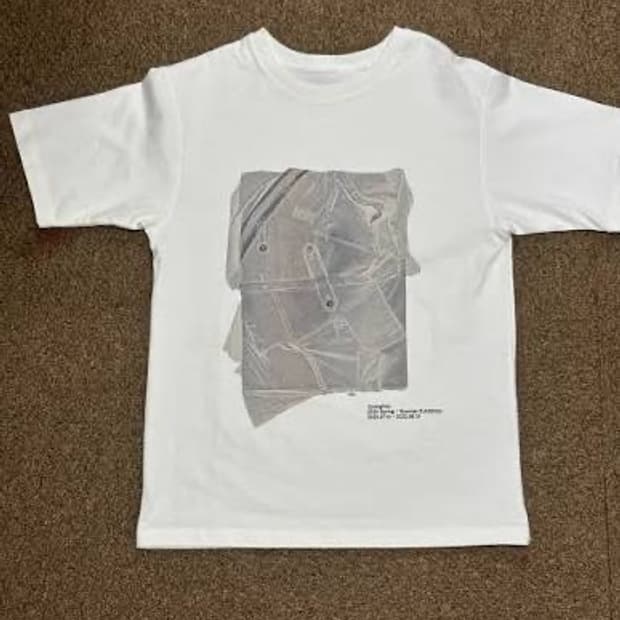 지용킴 전시회 반팔