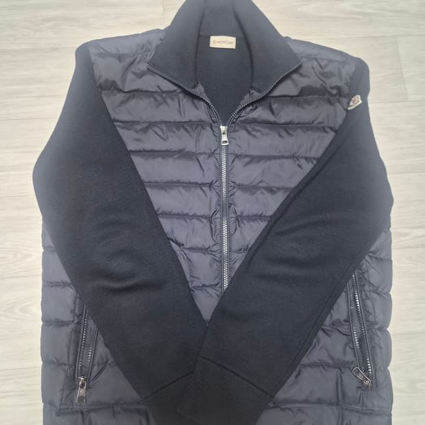 몽클레어 니트패딩