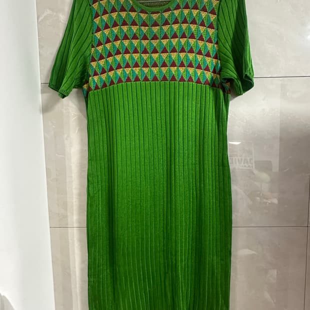 입생로랑 탄탄 니트 반짝 원피스 여성