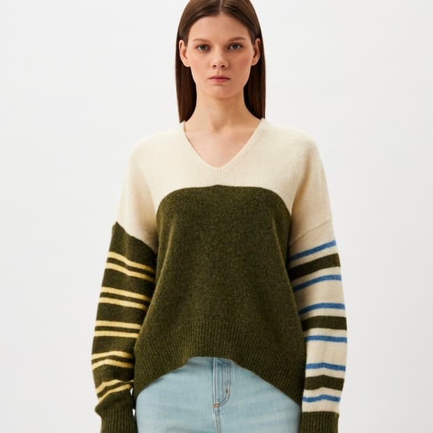 휴고보스 여성 울 알파카 브이넥 니트 