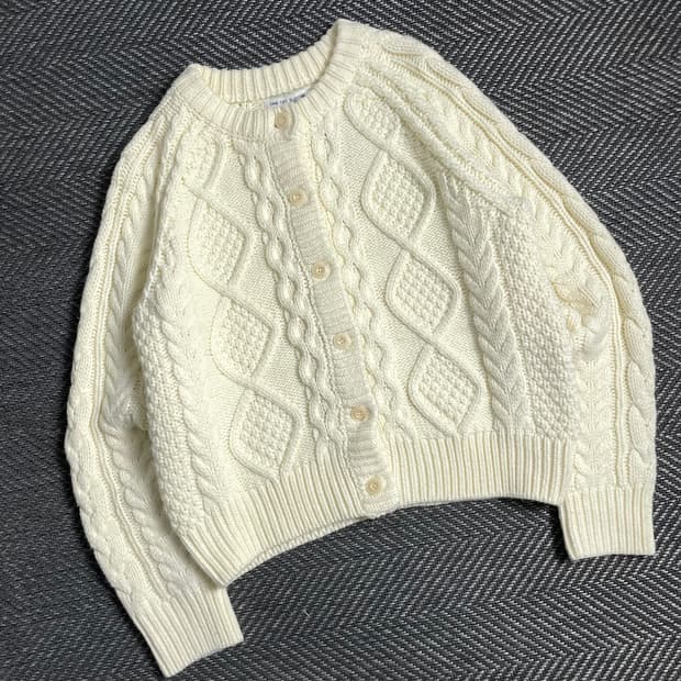 ONE DAY, SUDDENLY 아이보리 케이블 니트y 4819