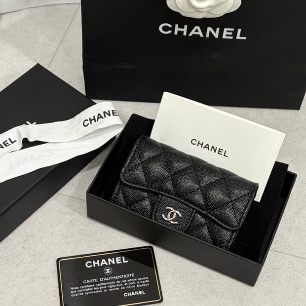 샤넬지갑팔아요