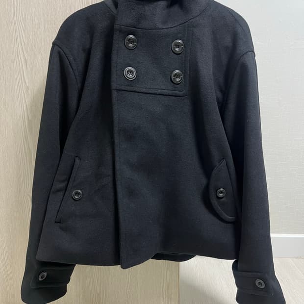 오피쉬 QUAD BUTTON SHORT COAT, BLACK