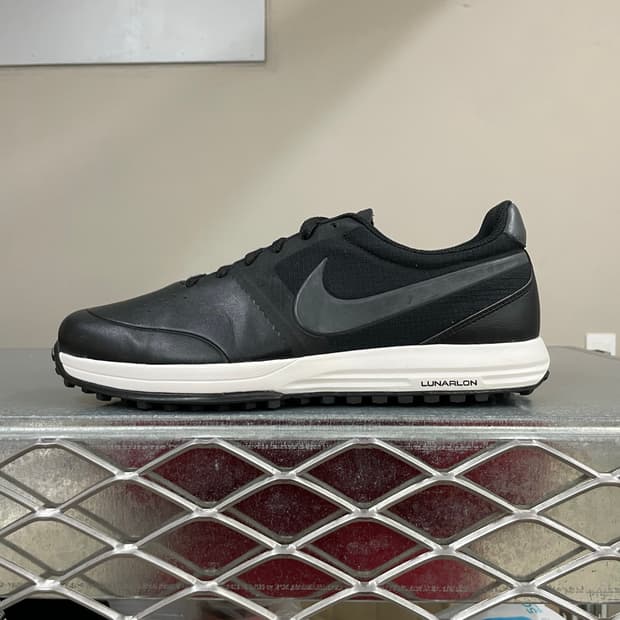 나이키 루나 몽 로얄 275