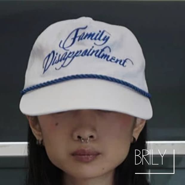 [Unisex] JIA 레터링 자수 로고 캡틴 캠프캡 볼캡 모자 화이트
