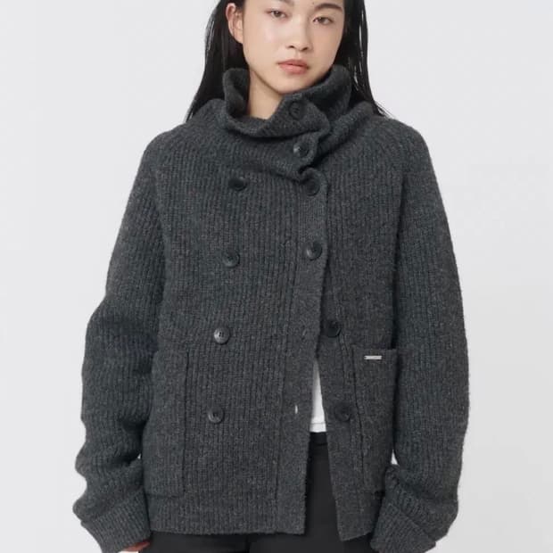 미세키서울 더블 버튼 볼드 니트 가디건 차콜