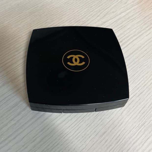 샤넬 에끌라 루네이르 하이라이터 오르로즈 한정오버사이즈 일루미네이팅파우더