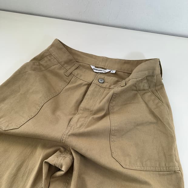 L 유니폼브릿지 베이지 세미와이드 퍼티그팬츠