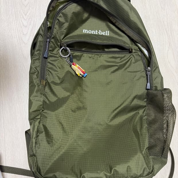 몽벨 18L포케터블 라이트 백팩 카키색