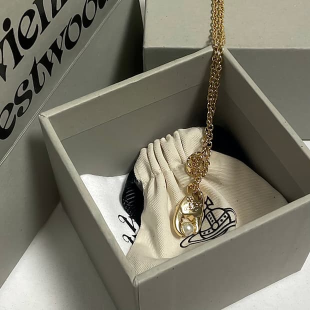 풀박스) 비비안웨스트우드 프레다 골드 펜던트 목걸이