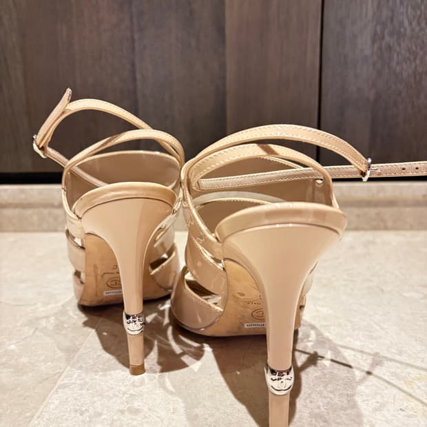 샤넬 베이지 샌들힐 37 / 240 정품