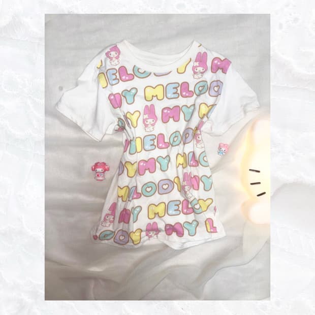 일본유니클로 마이멜로디 화이트 반팔 탑 상의