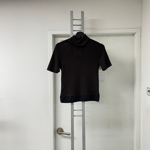 펜디 주카 로고 목폴라 니트 40(W)