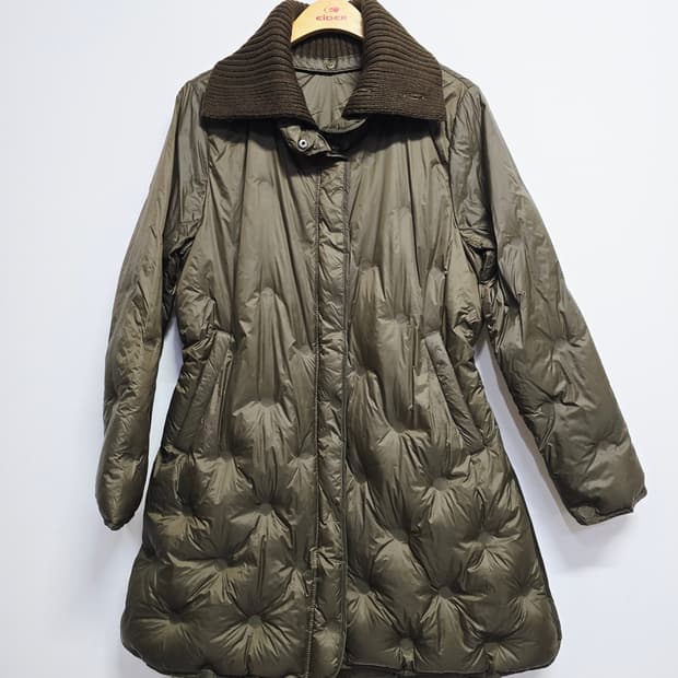 쿠카이 KOOKAI 카키색 구스패딩 코트