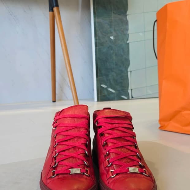 발렌시아가 Arena high