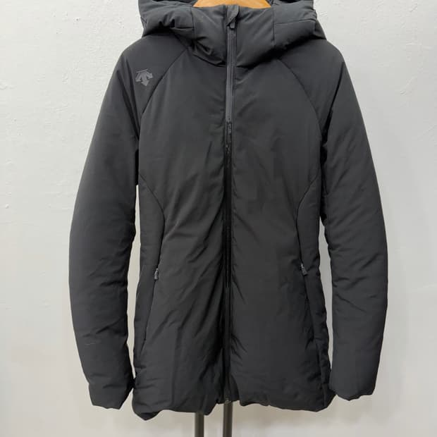 정품) 데상트 여성 블랙 패딩 S